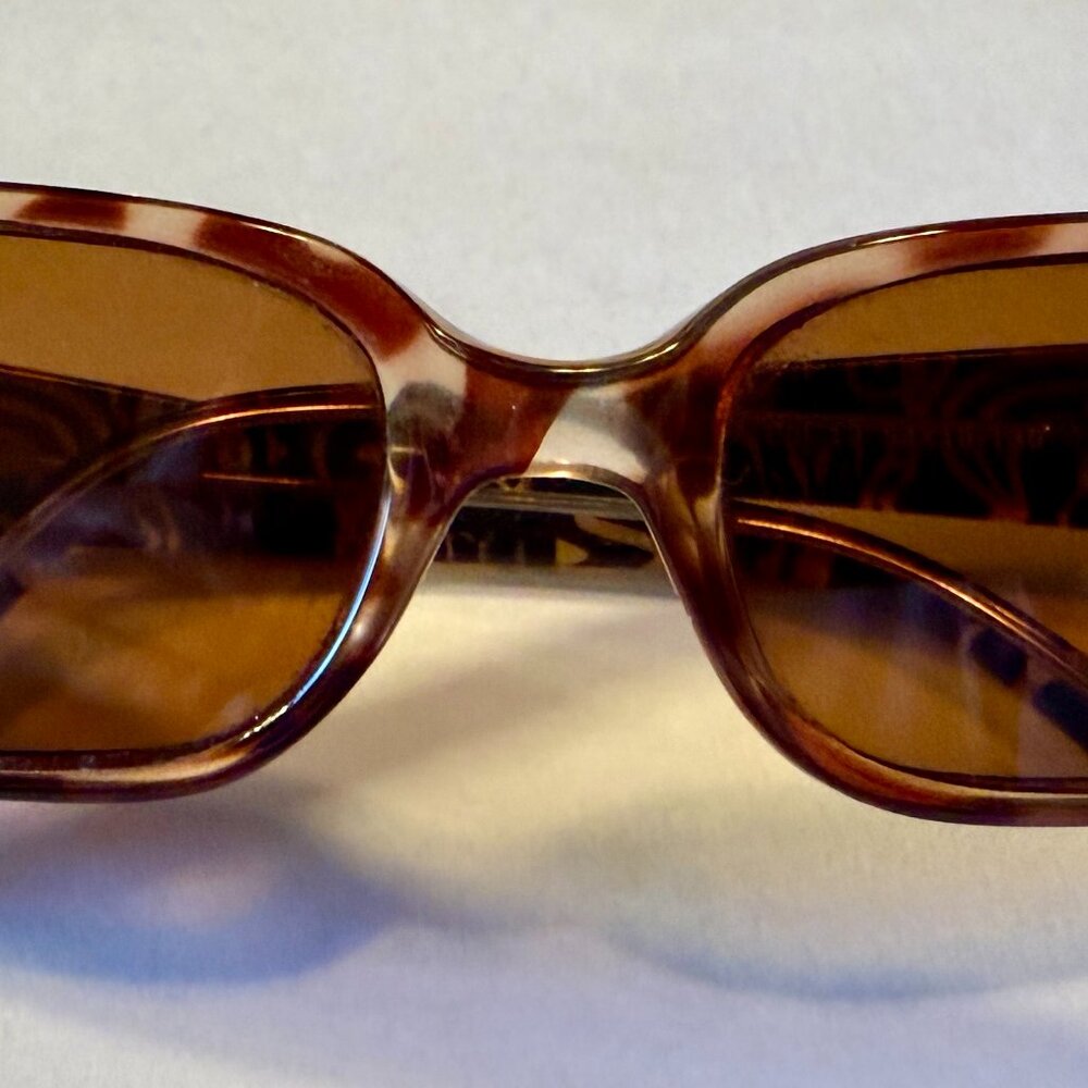 Vivid Women’s Fashionable Sunglasses